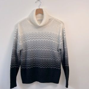 Carolyn Taylor Women’s Long Sleeves turtleneck Knit sweater size Large